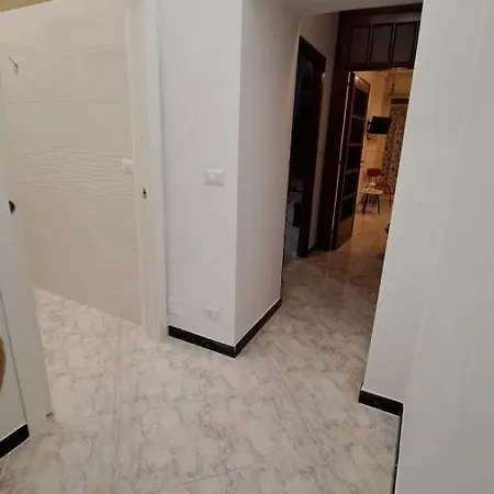 Aurora E Dad Center 3* נאפולי